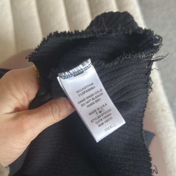 Black Ribbed Crop Top - Picture 5 of 5